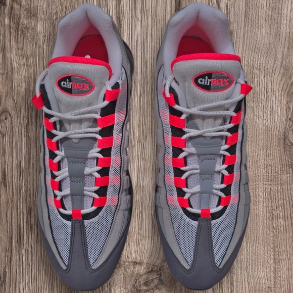 DS Nike Air Max 95 OG 'Solar Red' - Men's Size 12 - New with Box & Receipt - Picture 4 of 8